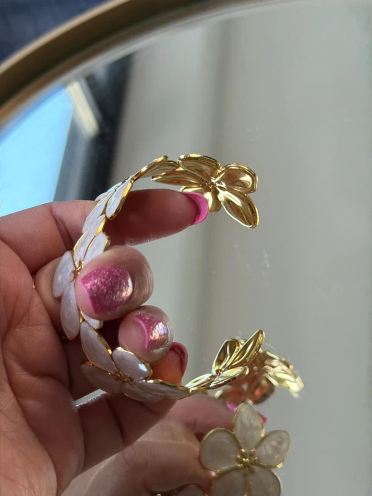 White and gold flower summer jewellery cuff bracelet bangle party wear holiday wedding
