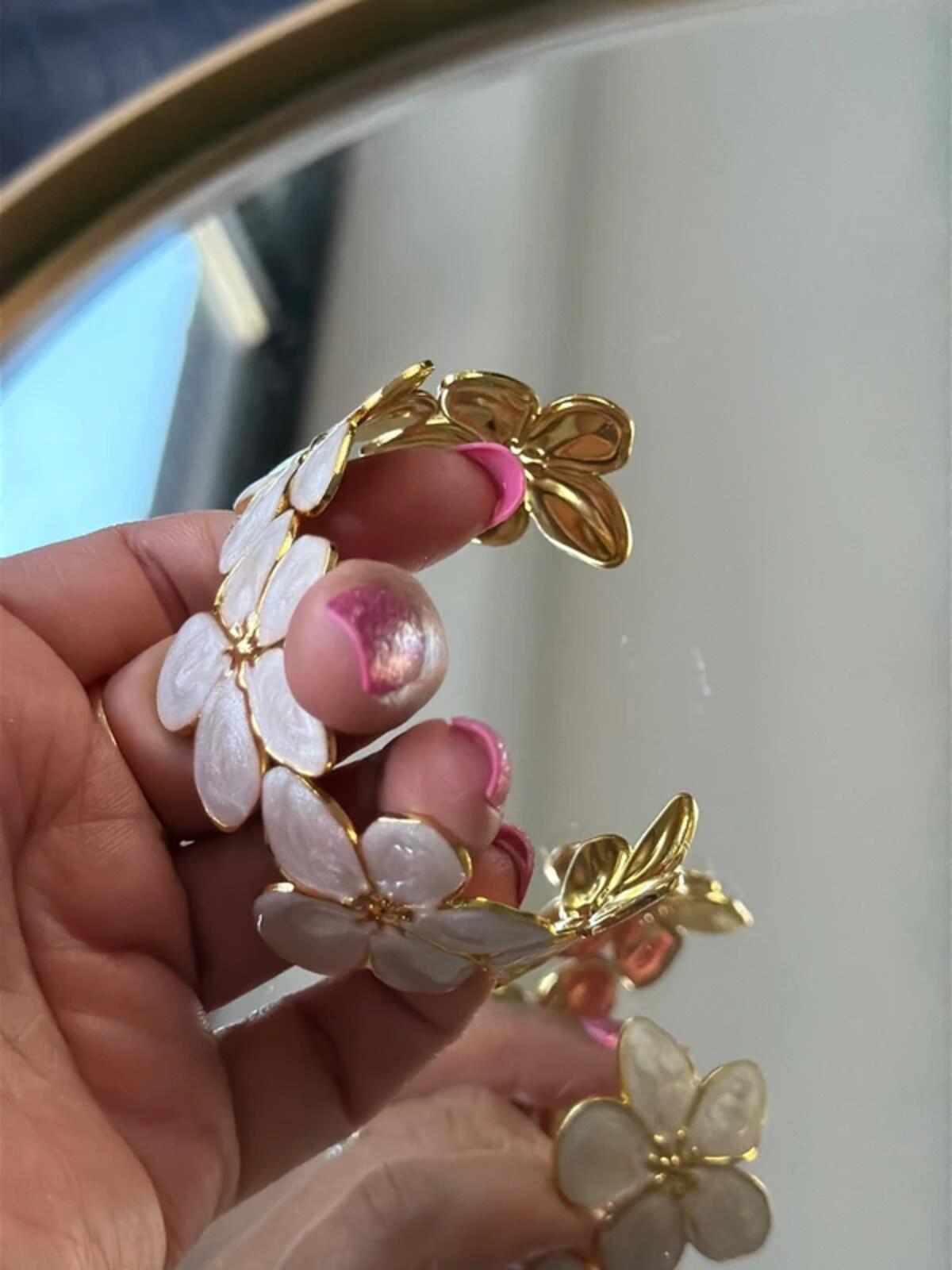 White and gold flower summer jewellery cuff bracelet bangle party wear holiday wedding