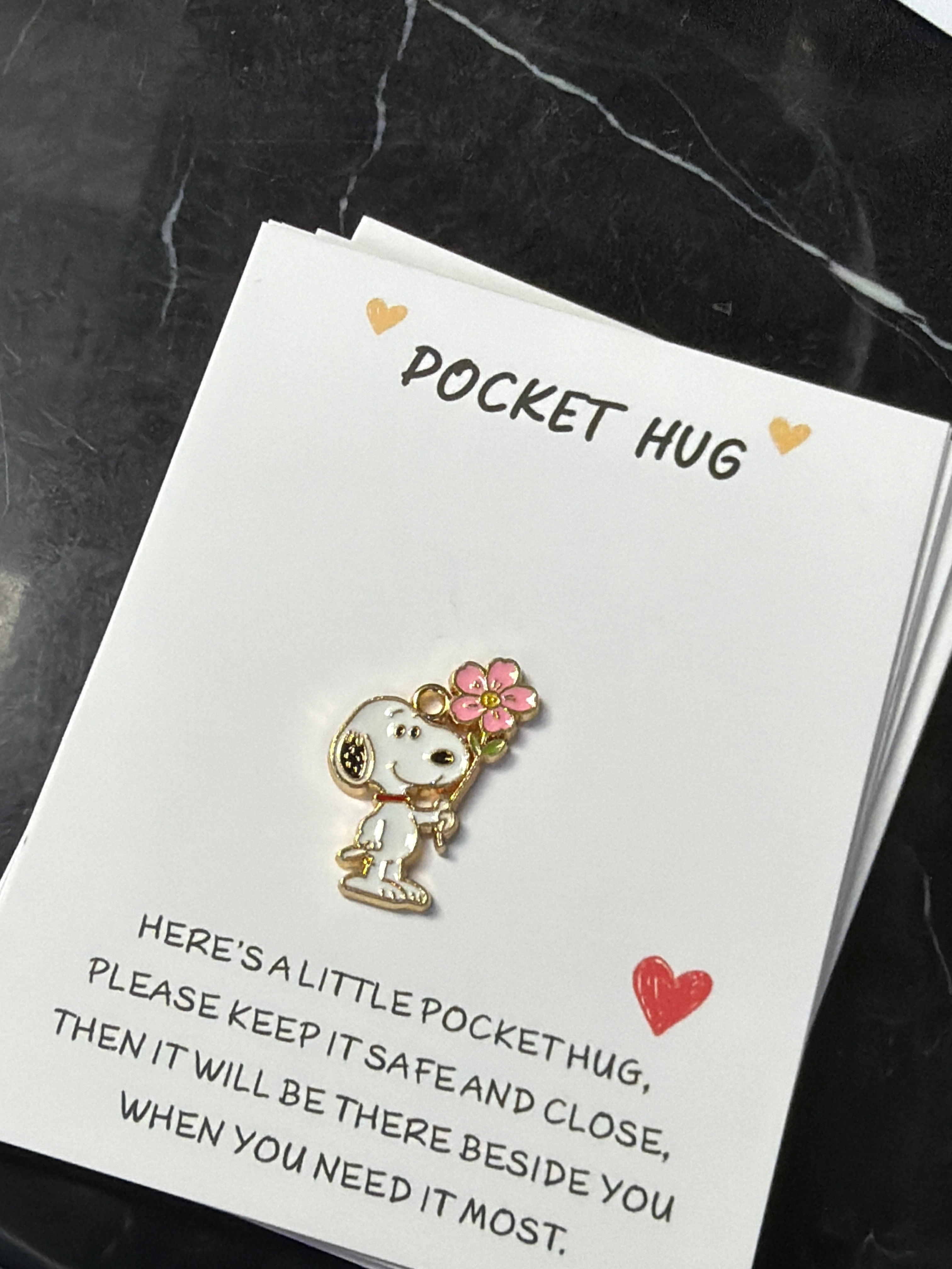snoopy giving pink summer  flower charm pendant keyring attachment gift pocket hug card insert friendship