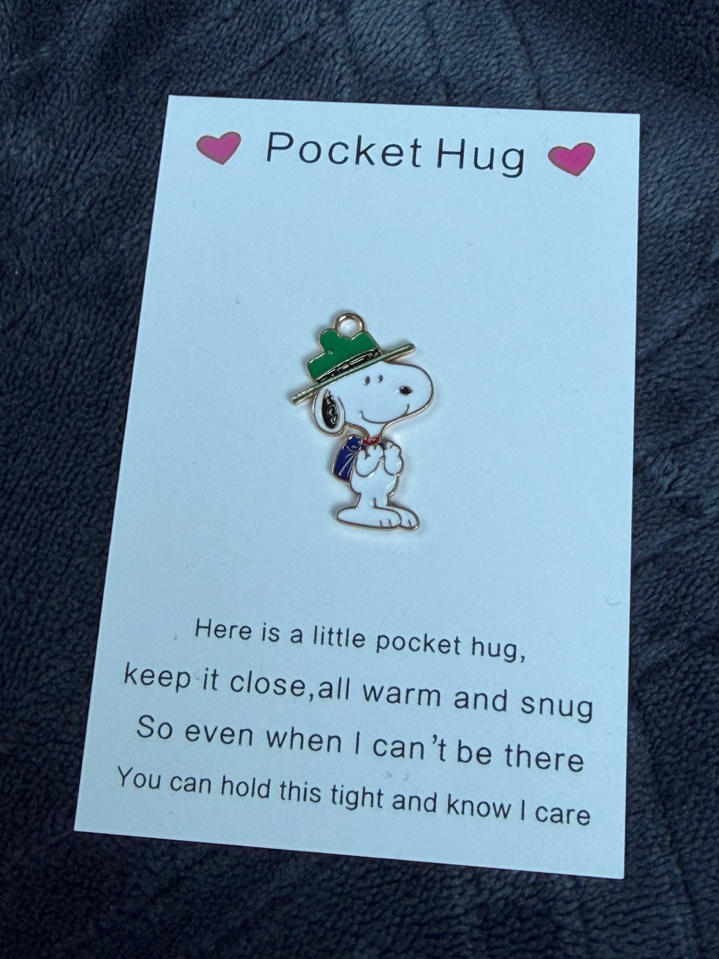 Cute snoopy travel hiking walking  charm pendant keyring attachment gift pocket hug card insert friendship