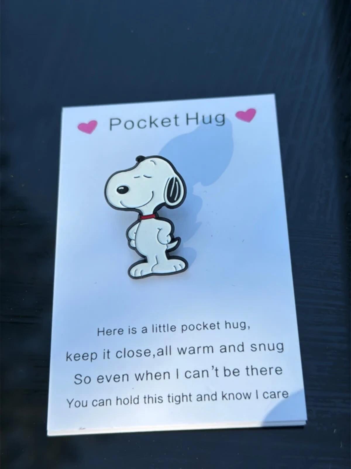 Happy smiling snoopy  pin badge charm pocket hug collectors item gift